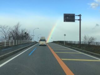 琵琶湖岸を走っていると。